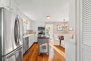 24 Gladstone St, Wakefield, MA 01880 - Photo 9