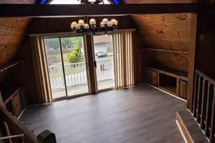 143 Royal St, Chicopee, MA 01020 - Photo 5