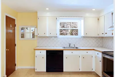 29 Wenonah Rd, Wareham, MA 02532 - Photo 5