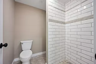 5 Monmouth St, Boston, MA 02128 - Photo 17