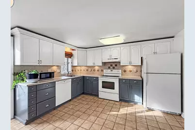 306 Aiken Ave #16, Lowell, MA 01850 - Photo 13