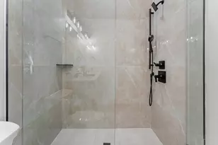 115 Thurston St, Somerville, MA 02145 - Photo 27