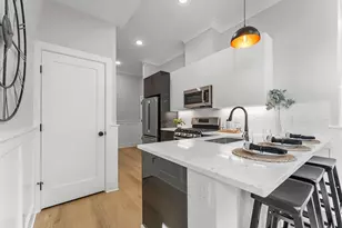 115 Thurston St, Somerville, MA 02145 - Photo 11