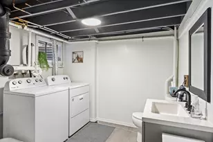 127 Brookline St, Pepperell, MA 01463 - Photo 25