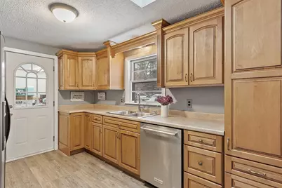 127 Brookline Street, Pepperell, MA 01463 - Photo 5