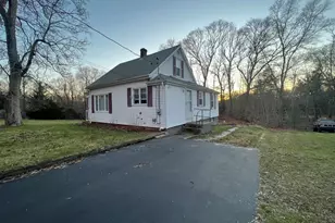 52 Chestnut St, Rehoboth, MA 02769 - Photo 3