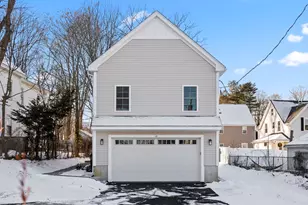 16 Clinton St, Marlborough, MA 01752 - Photo 3