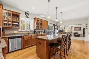 46 Mirimichi St, Plainville, MA 02762 - Photo 5