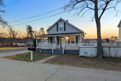 14 Mount Pleasant Ave, Dracut, MA 01826 - Photo 1