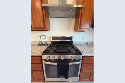 33 Boardwalk Dr #33, Andover, MA 01810 - Photo 9