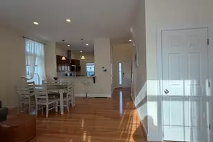 33 Boardwalk Dr, Andover, MA 01810 - Photo 3