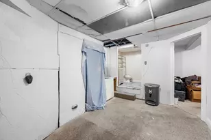 11 Round Hill St, Boston, MA 02130 - Photo 29