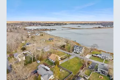 15 Seaview Ave, Swansea, MA 02777 - Photo 9