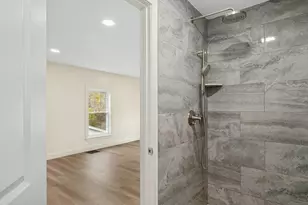 95 S Main St, North Brookfield, MA 01535 - Photo 33