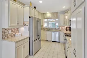 95 Godfrey Dr, Norton, MA 02766 - Photo 5