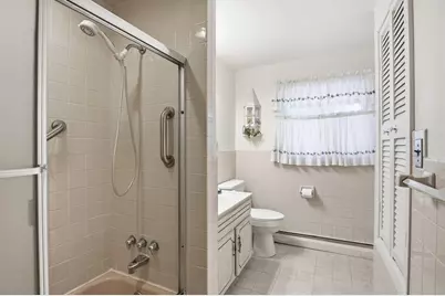 27 Thurston Pl, Fitchburg, MA 01420 - Photo 17