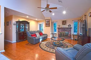 11 Country Club Ln, Milford, MA 01757 - Photo 5