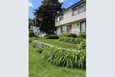 31 Walton St, Waltham, MA 02451 - Photo 3