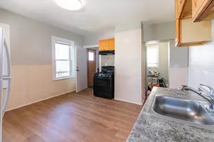 22 Barry St, Boston, MA 02125 - Photo 5