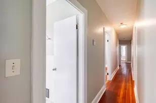 22 Barry St, Boston, MA 02125 - Photo 9