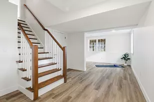 28 Arlington St, Woburn, MA 01801 - Photo 33