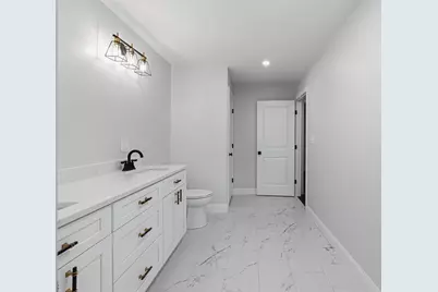 138 Eighteenth St., Fall River, MA 02723 - Photo 25