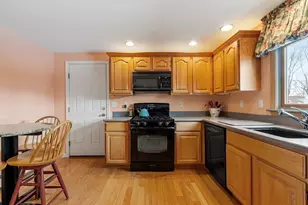 23 Blackberry Fields Rd, Dracut, MA 01826 - Photo 5