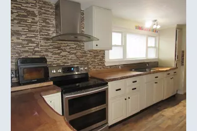 4 Linden Ct, New Bedford, MA 02740 - Photo 3