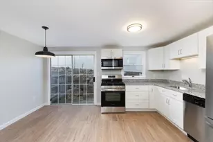 12C Oliver St, Haverhill, MA 01832 - Photo 3