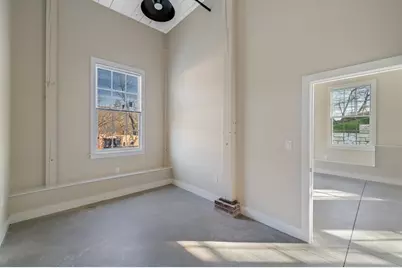 34 Tremaine St #1, Leominster, MA 01453 - Photo 5