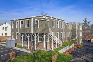 34 Tremaine St, Leominster, MA 01453 - Photo 1