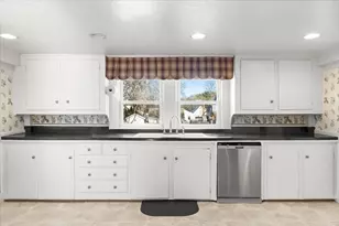 23 North St, Medway, MA 02053 - Photo 11