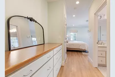 676 Elm St, Dartmouth, MA 02748 - Photo 25