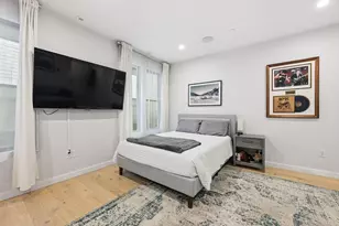 340 W 2nd St, Boston, MA 02127 - Photo 9