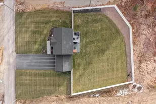 70 Sandy Hill Rd, Raynham, MA 02767 - Photo 39