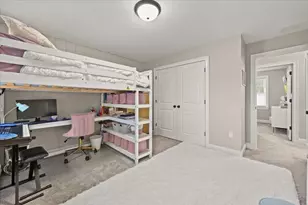 70 Sandy Hill Rd, Raynham, MA 02767 - Photo 27