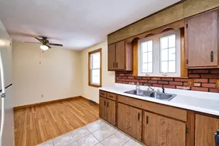 303 Cummington St, New Bedford, MA 02745 - Photo 7