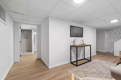 21 Fenton, Lynn, MA 01905 - Photo 15