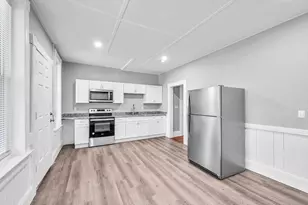 76 Maple St, Northampton, MA 01062 - Photo 5