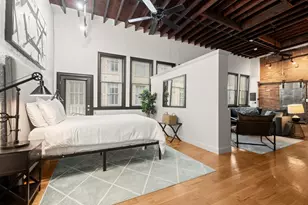 19 Stanhope St, Boston, MA 02116 - Photo 17