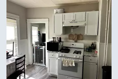 15 Malden St, Springfield, MA 01108 - Photo 27