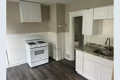 15 Malden St, Springfield, MA 01108 - Photo 9