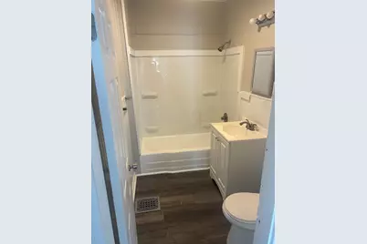 15 Malden St, Springfield, MA 01108 - Photo 25