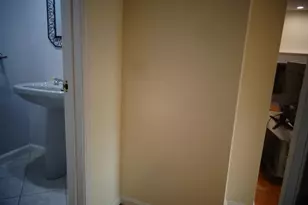 4 Williams Ct, Woburn, MA 01801 - Photo 9