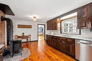 4 Thorndike St, Dunstable, MA 01827 - Photo 9