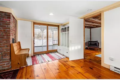 4 Thorndike St, Dunstable, MA 01827 - Photo 5
