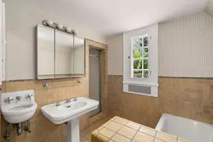 180 Ivy St, Brookline, MA 02446 - Photo 29