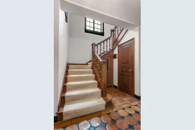 180 Ivy St, Brookline, MA 02446 - Photo 15