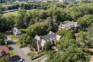180 Ivy St, Brookline, MA 02446 - Photo 37