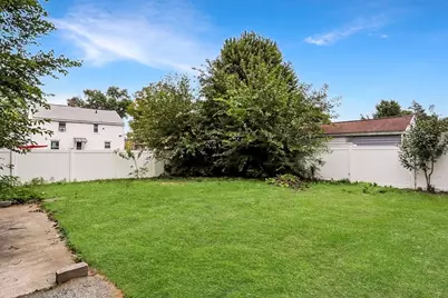 251 Edendale St, Springfield, MA 01104 - Photo 3